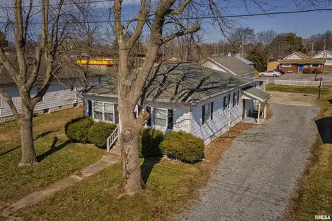802 Carter St, Marion, IL 62959 photo 2