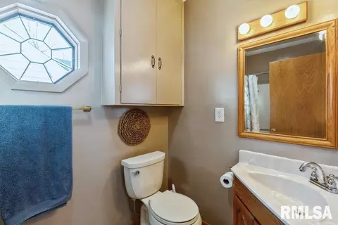 1801 32nd St, Moline, IL 61265 photo 18