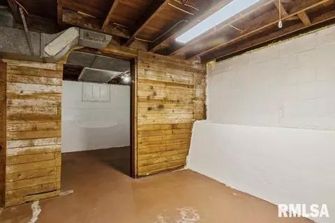 1801 32nd St, Moline, IL 61265 photo 21