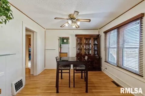 1801 32nd St, Moline, IL 61265 photo 11