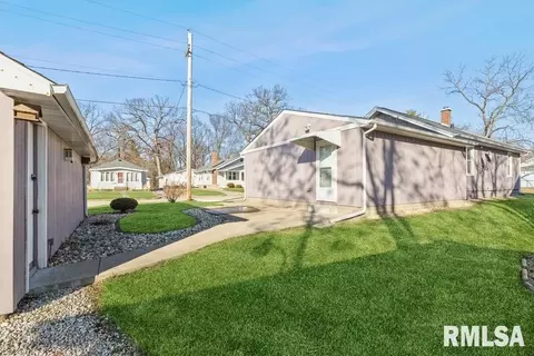 1801 32nd St, Moline, IL 61265 photo 5