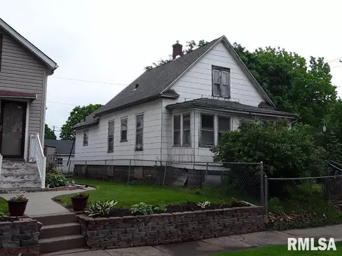 523 14th Ave, Rock Island, IL 61201