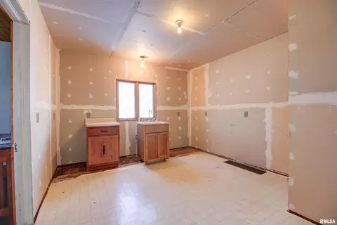 19270 Fellows Rd, Morrison, IL 61270 photo 16