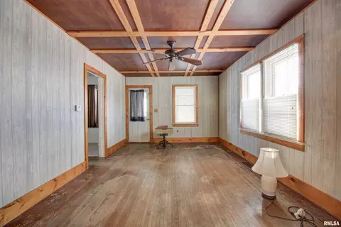 19270 Fellows Rd, Morrison, IL 61270 photo 9