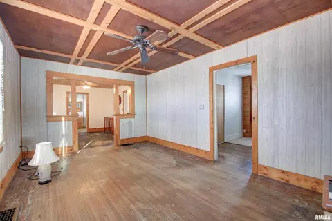 19270 Fellows Rd, Morrison, IL 61270 photo 10