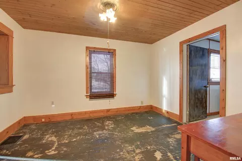 19270 Fellows Rd, Morrison, IL 61270 photo 8