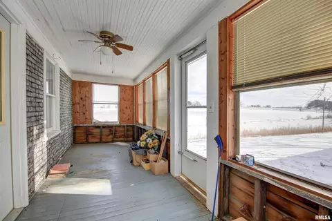 19270 Fellows Rd, Morrison, IL 61270 photo 13
