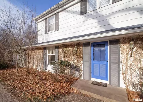 2631 35th St, Moline, IL 61265 photo 2