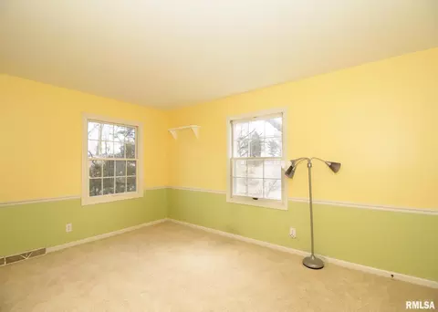 2631 35th St, Moline, IL 61265 photo 27