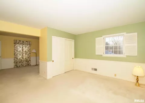 2631 35th St, Moline, IL 61265 photo 20