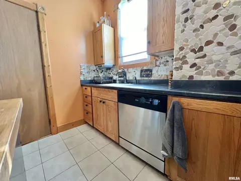 257 E Flagg St, Walcott, IA 52773 photo 12