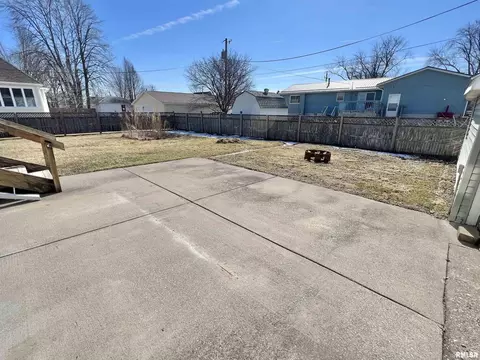 257 E Flagg St, Walcott, IA 52773 photo 28