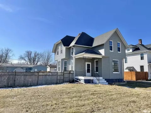 257 E Flagg St, Walcott, IA 52773 photo 3