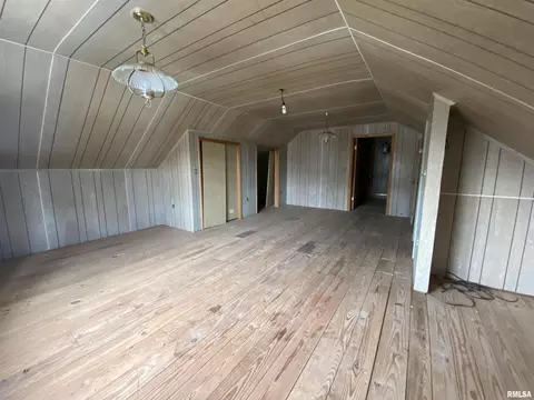 706 E Washington St, Christopher, IL 62822 photo 7