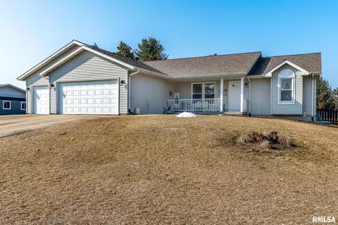 4964 Evergreen Ct, Thomson, IL 61285 photo 2