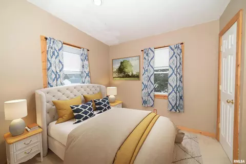 1703 10th St, Moline, IL 61265 photo 4