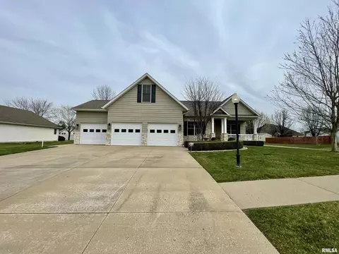 406 Legacy Dr, Herrin, IL 62948 photo 1