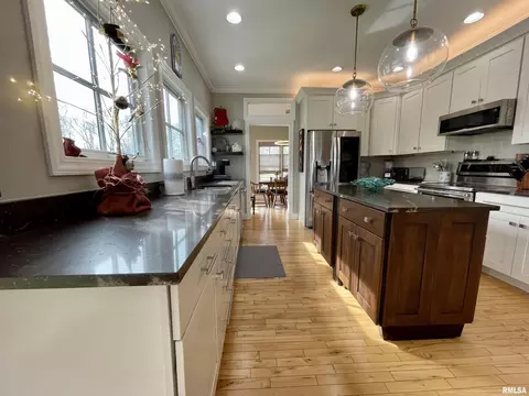 406 Legacy Dr, Herrin, IL 62948 photo 8