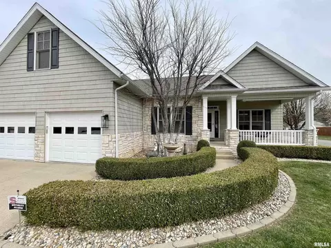 406 Legacy Dr, Herrin, IL 62948 photo 2