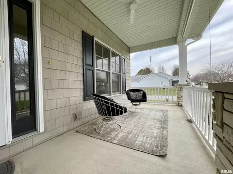 406 Legacy Dr, Herrin, IL 62948 photo 4