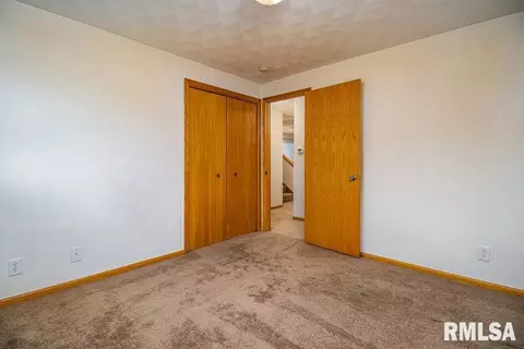 207 5th St, Silvis, IL 61282 photo 12