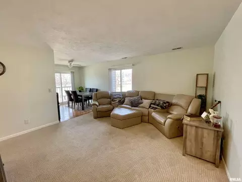 1816 53rd St, Moline, IL 61265 photo 4