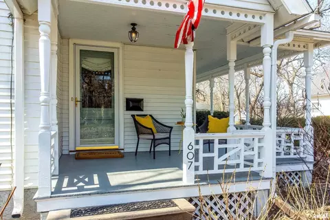 607 N Orange St, Morrison, IL 61270 photo 2