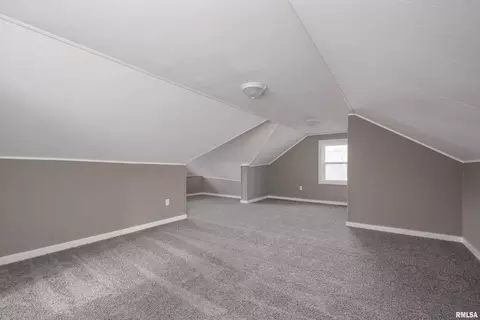 2128 3rd St, Moline, IL 61265 photo 17