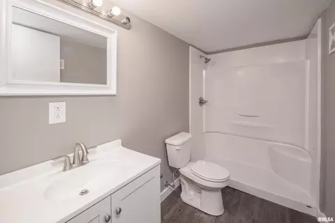 2128 3rd St, Moline, IL 61265 photo 27