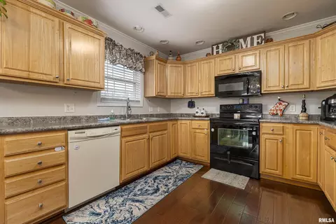 1616 Dolan Ln, Herrin, IL 62948 photo 8