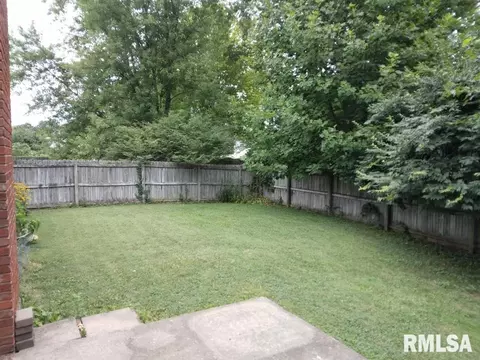 104 Westbrook Dr, Springfield, IL 62702 photo 17
