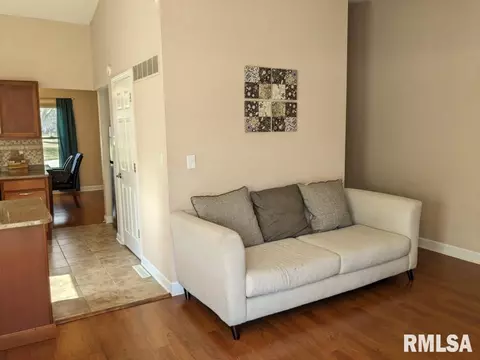 104 Westbrook Dr, Springfield, IL 62702 photo 9