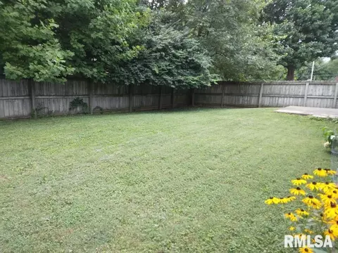 104 Westbrook Dr, Springfield, IL 62702 photo 18