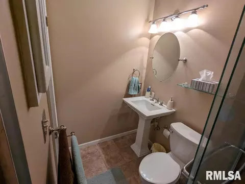 104 Westbrook Dr, Springfield, IL 62702 photo 12