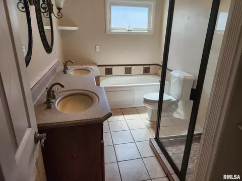 3442 50th St, Moline, IL 61265 photo 9