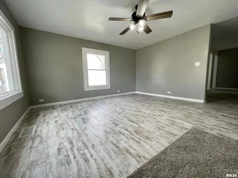 112 N 12th St, Herrin, IL 62948 photo 11