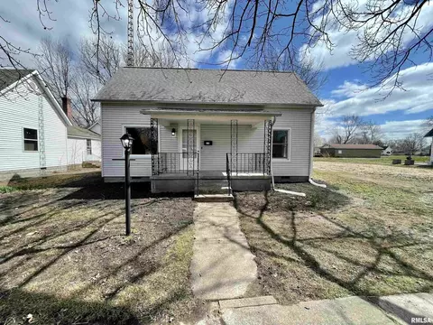 112 N 12th St, Herrin, IL 62948 photo 3
