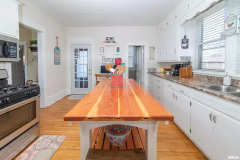 1611 12th Ave, Moline, IL 61265 photo 9