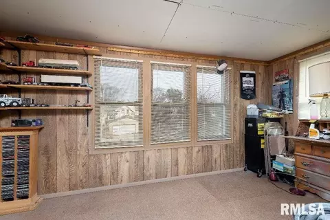 831 19th Ave, Moline, IL 61265 photo 18