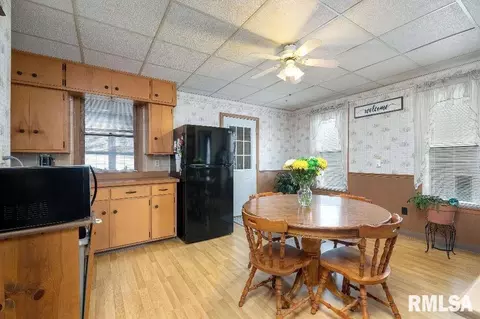 831 19th Ave, Moline, IL 61265 photo 8