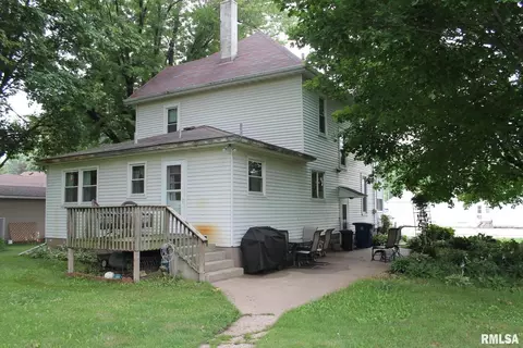 308 E Center St, Cambridge, IL 61238 photo 2