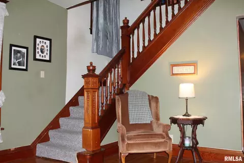 308 E Center St, Cambridge, IL 61238 photo 4