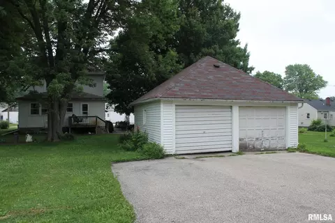 308 E Center St, Cambridge, IL 61238 photo 3