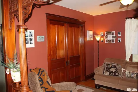 308 E Center St, Cambridge, IL 61238 photo 8