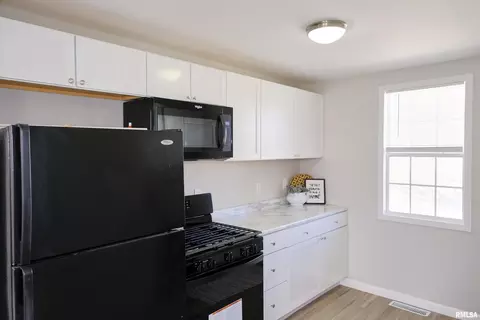 4209 15th St, Moline, IL 61265 photo 10