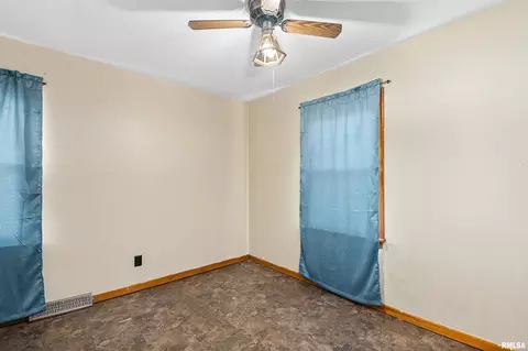224 5th St E, Milan, IL 61264 photo 8