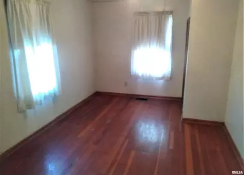 211 Williams St, Barry, IL 62312 photo 11