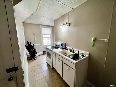 1317 10th St, Moline, IL 61265 photo 9