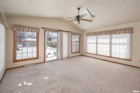 411 10th Ave, Hampton, IL 61256 photo 15