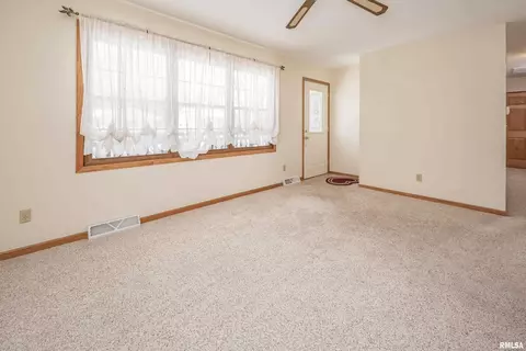 411 10th Ave, Hampton, IL 61256 photo 6
